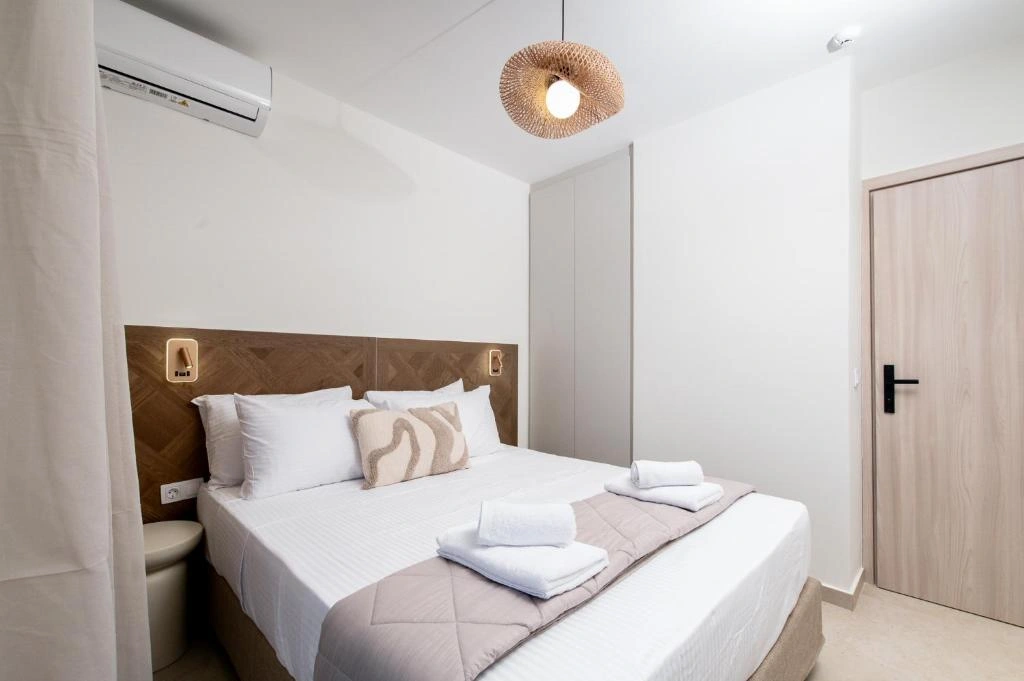 Suite 7 - Gallery 28